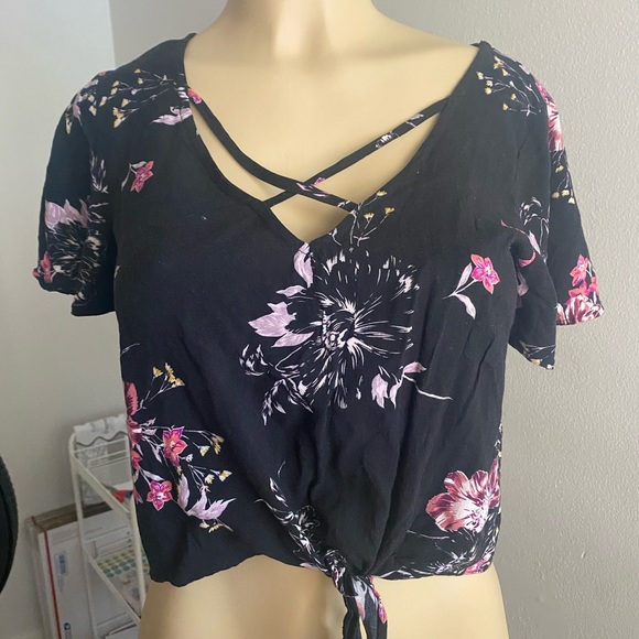 Crop top - Picture 2 of 2